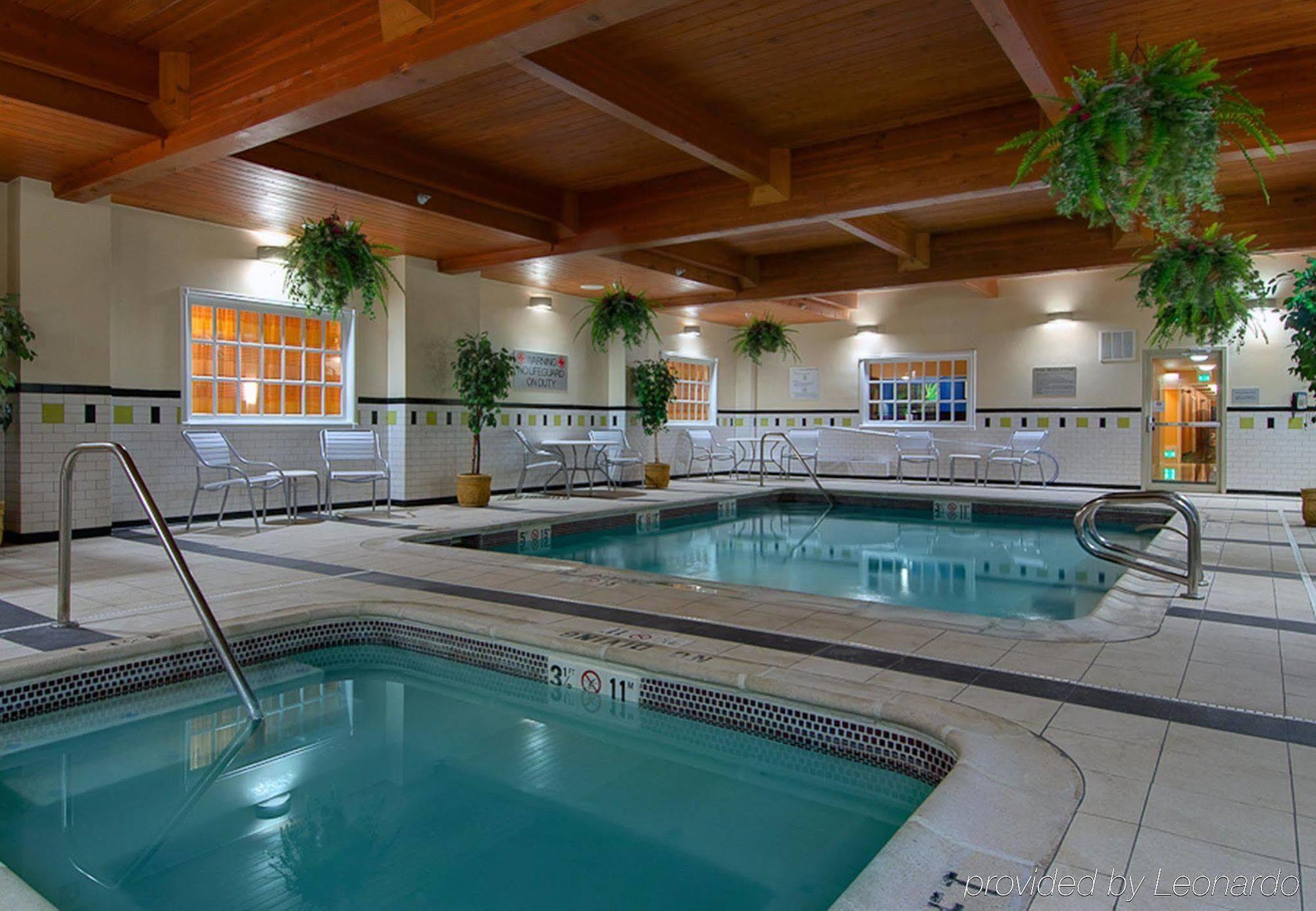 Fairfield & Airport 3*