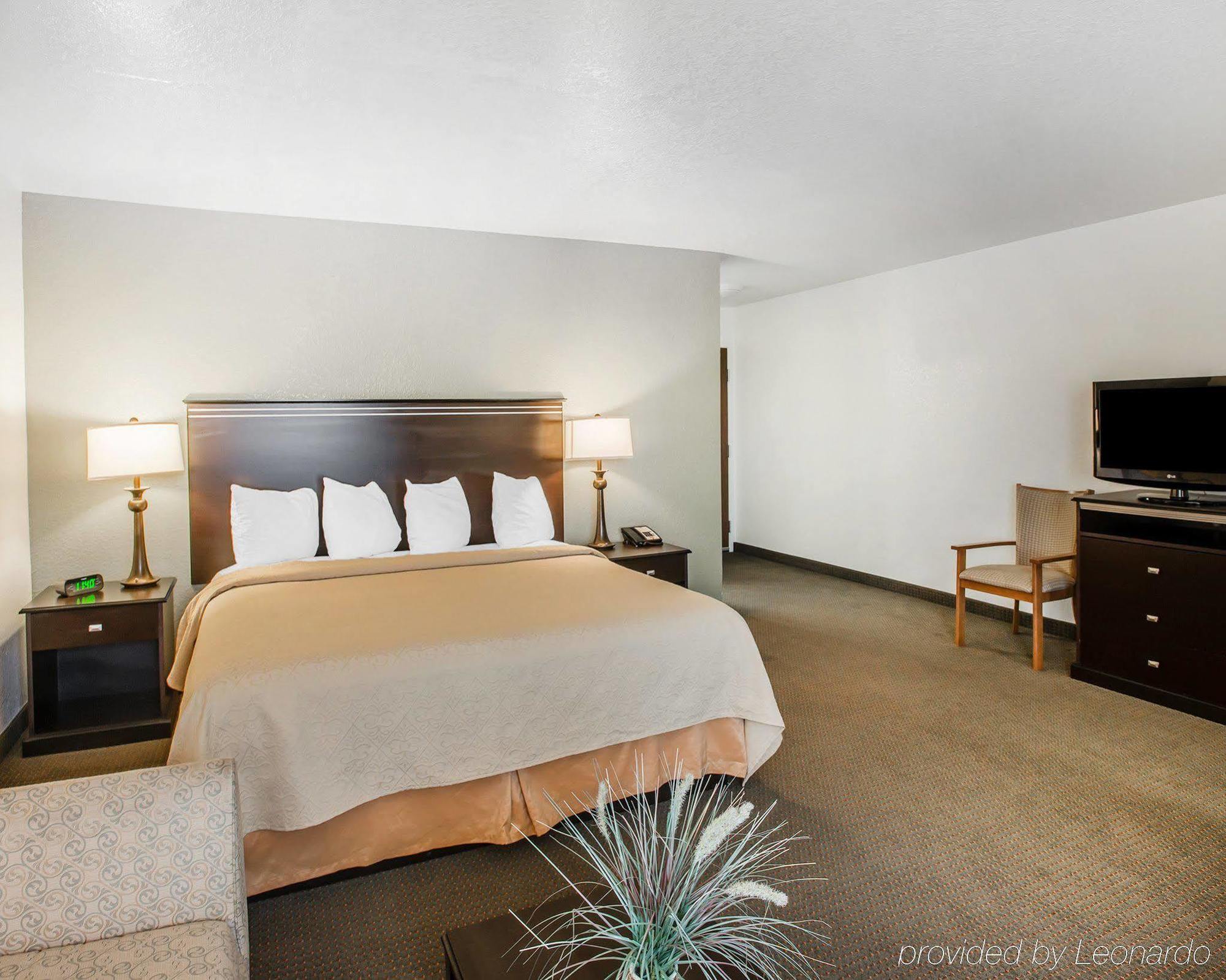 Quality & International Airport Hotel Denver