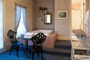 Bed & Breakfast Castle Marne Denver