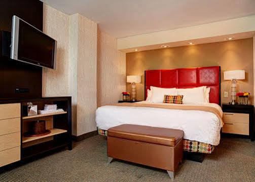Express Downtown By Ihg Hotel 3*