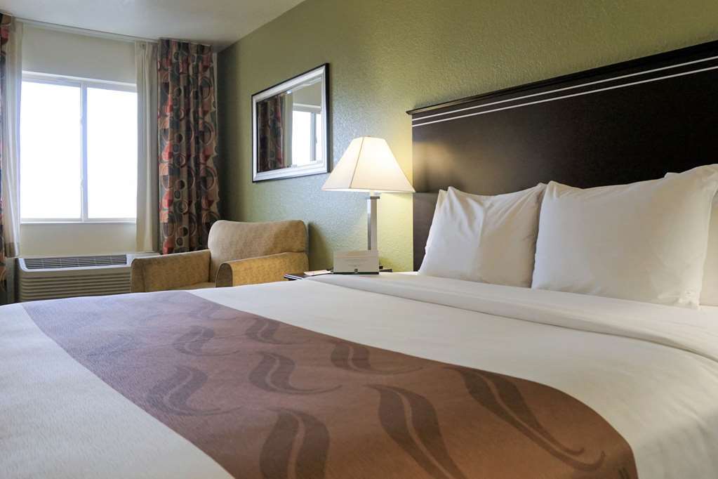 Quality & International Airport 3*
