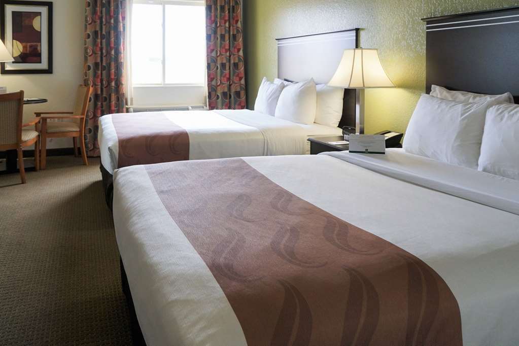 Quality & International Airport 3* Denver