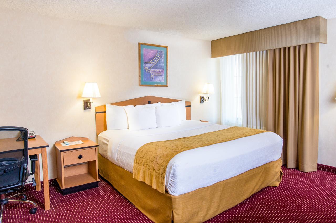 Americinn & International Airport Hotel