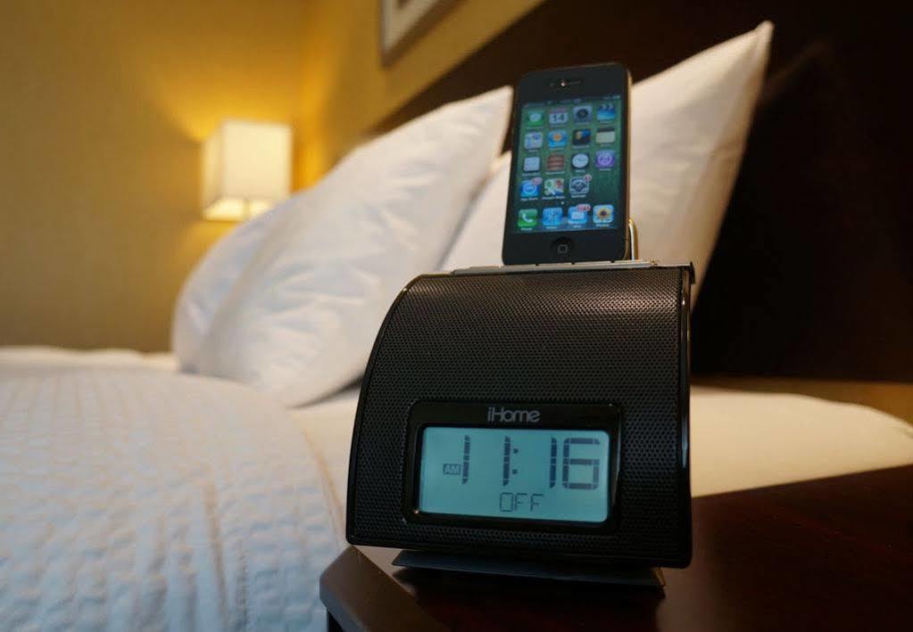 Hotel Springhill By Marriott Airport