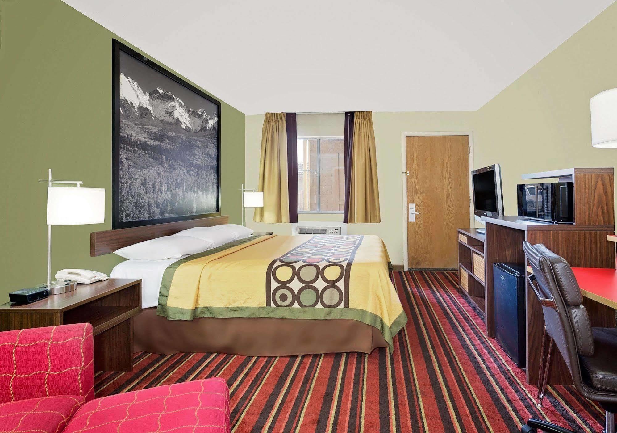 Motel Super 8 By Wyndham 2*