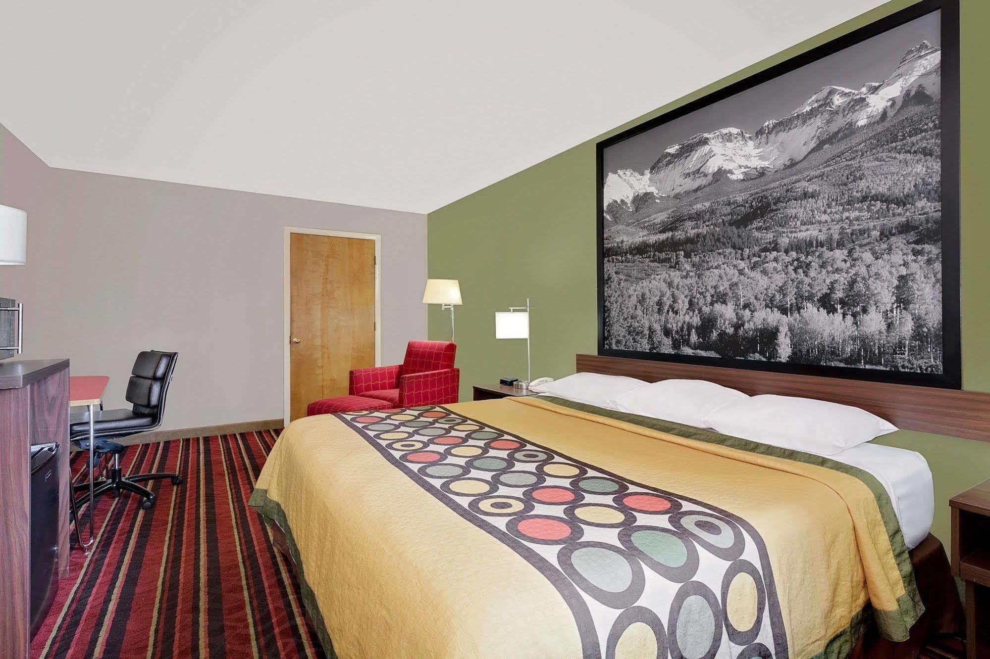 Super 8 By Wyndham