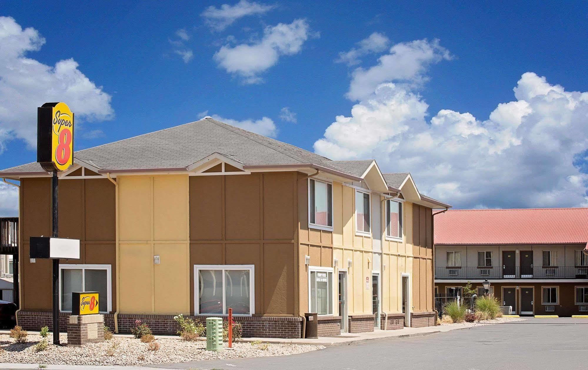 Super 8 By Wyndham Denver