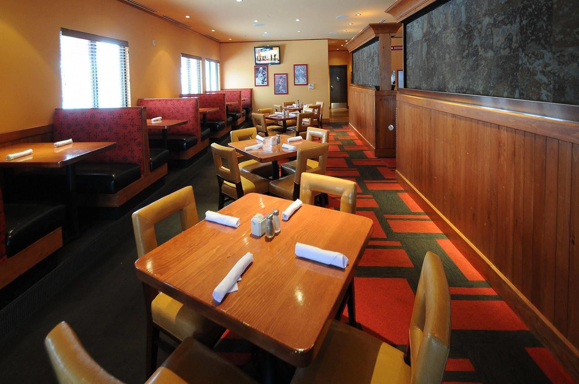 Doubletree By Hilton International Airport, Co