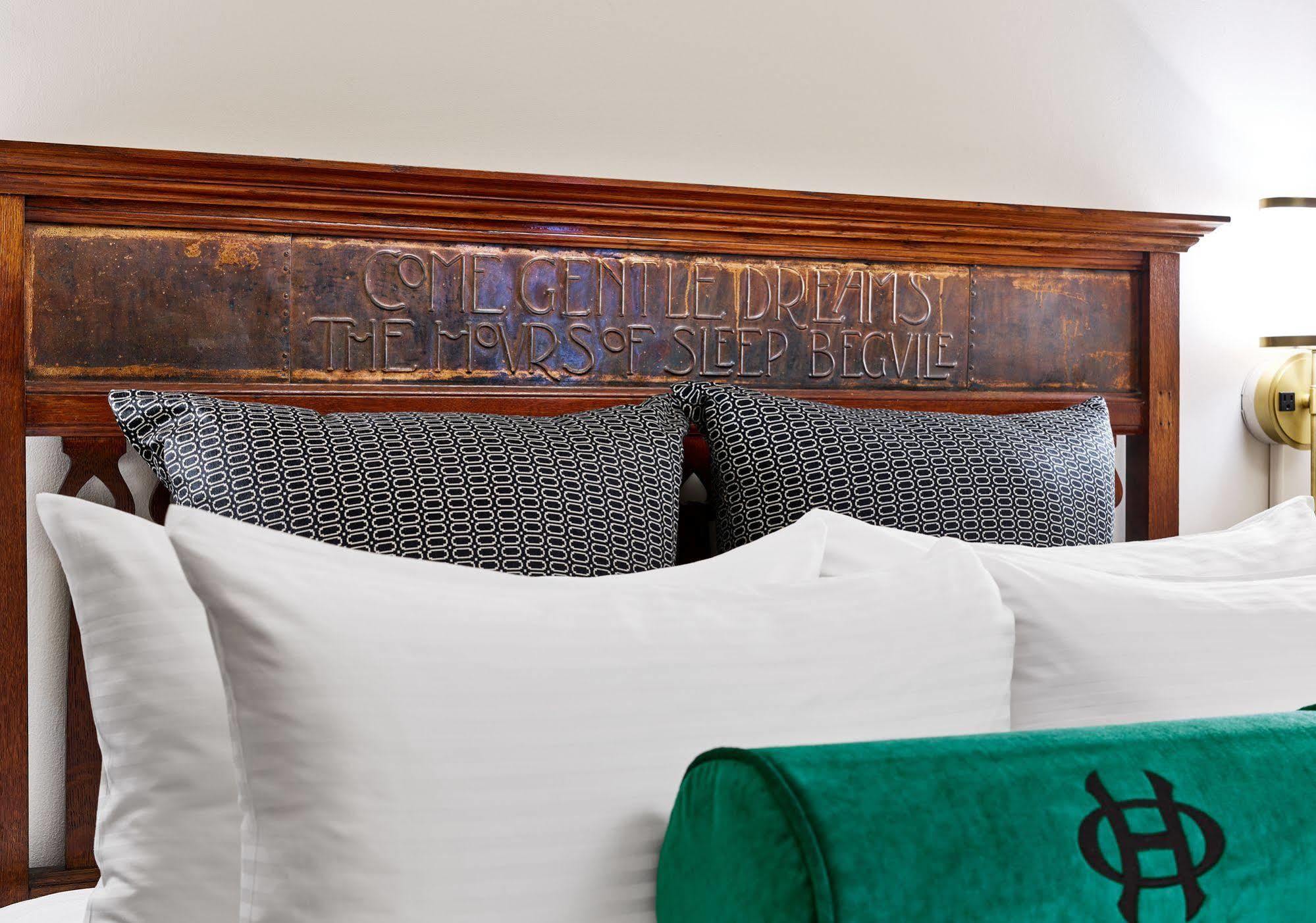 The Oxford 4*