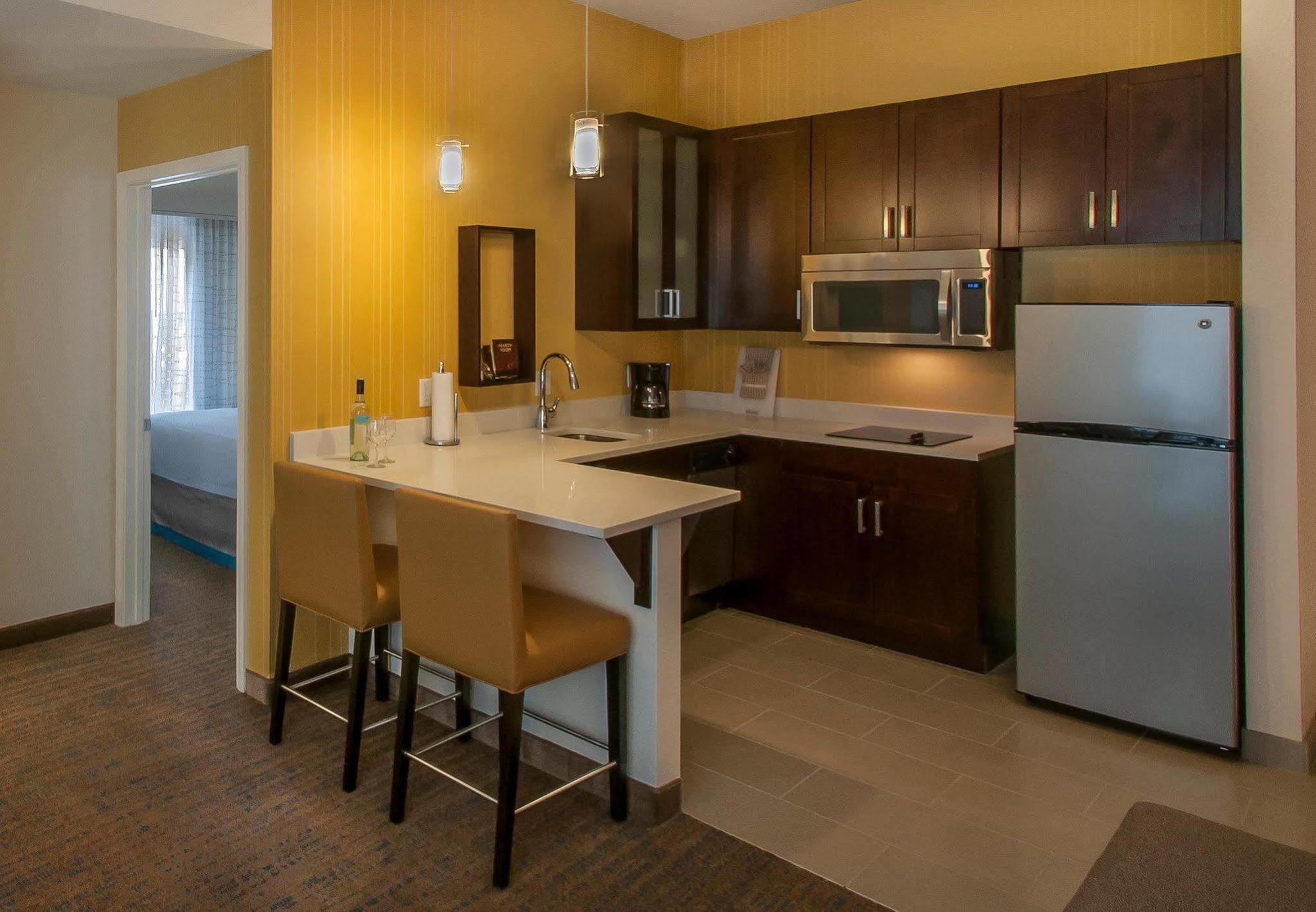 Cherry Creek Hotel 3*