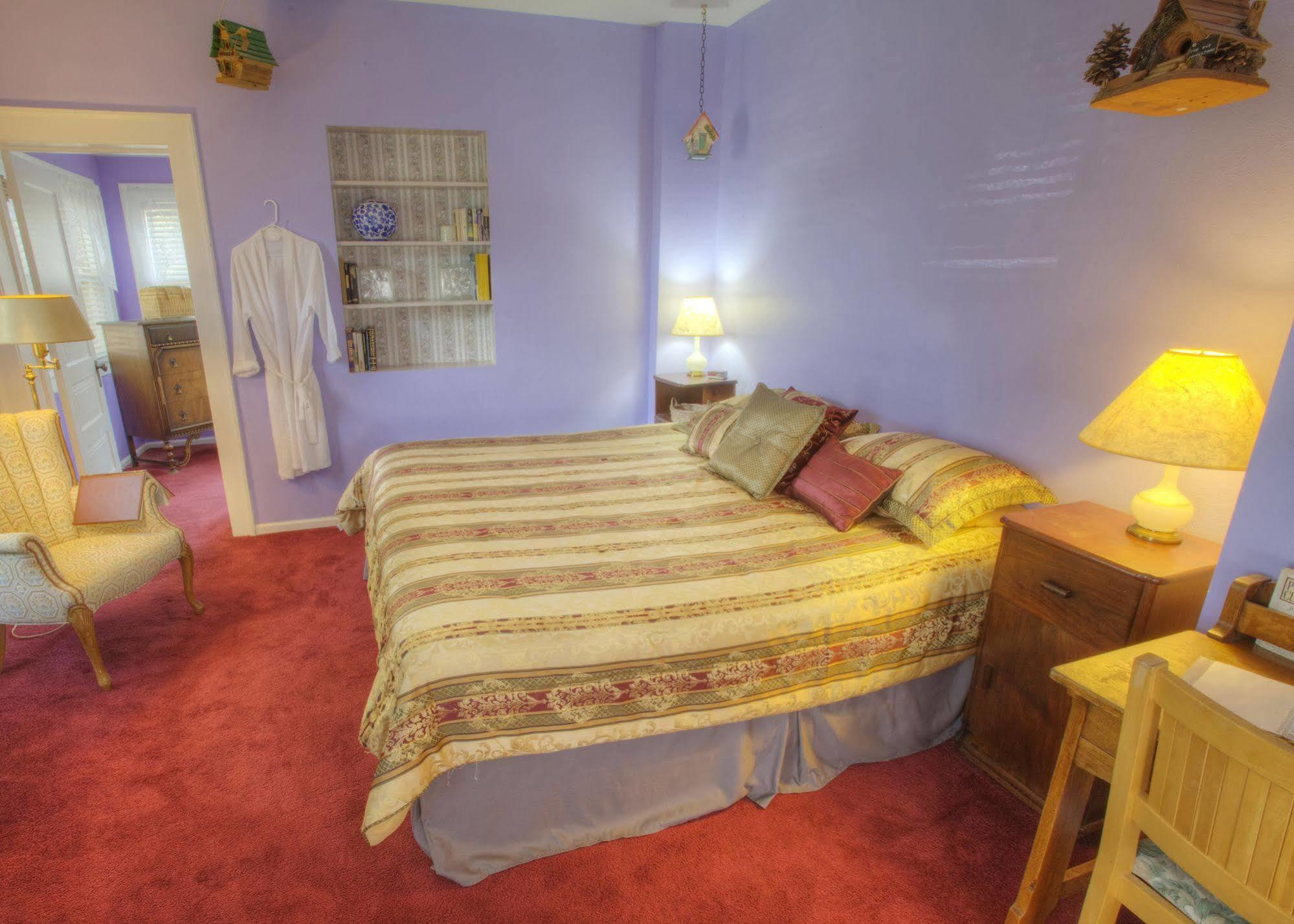 Adagio Hotel 4*
