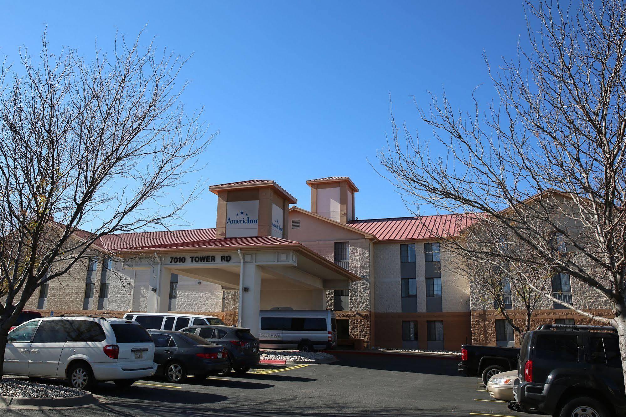 Americinn & International Airport Hotel