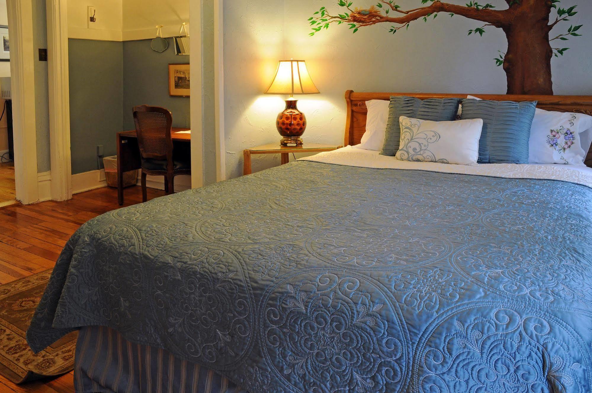 The Victorian 3* Denver
