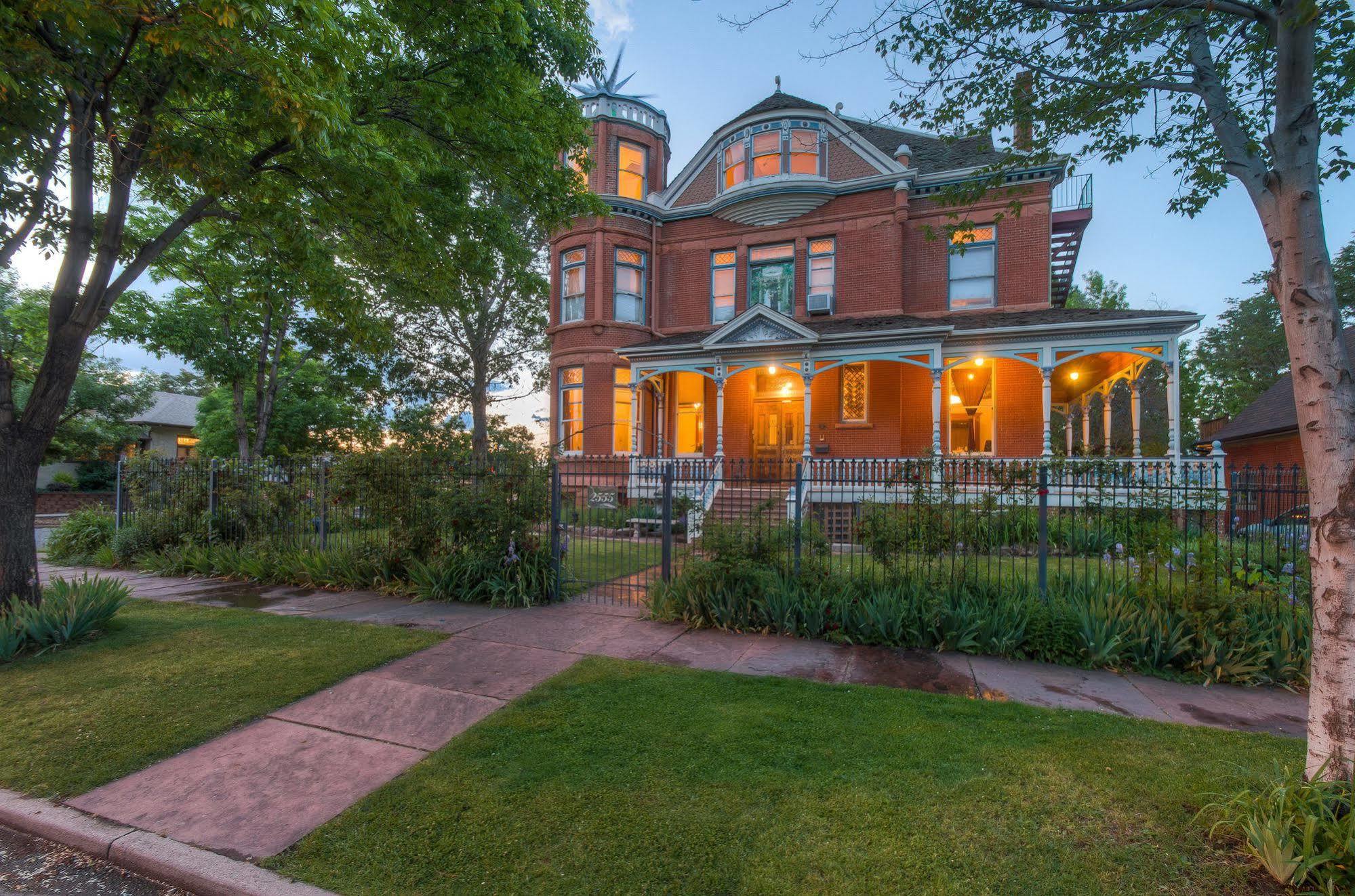 Lumber Baron And Gardens Bed & Breakfast Denver