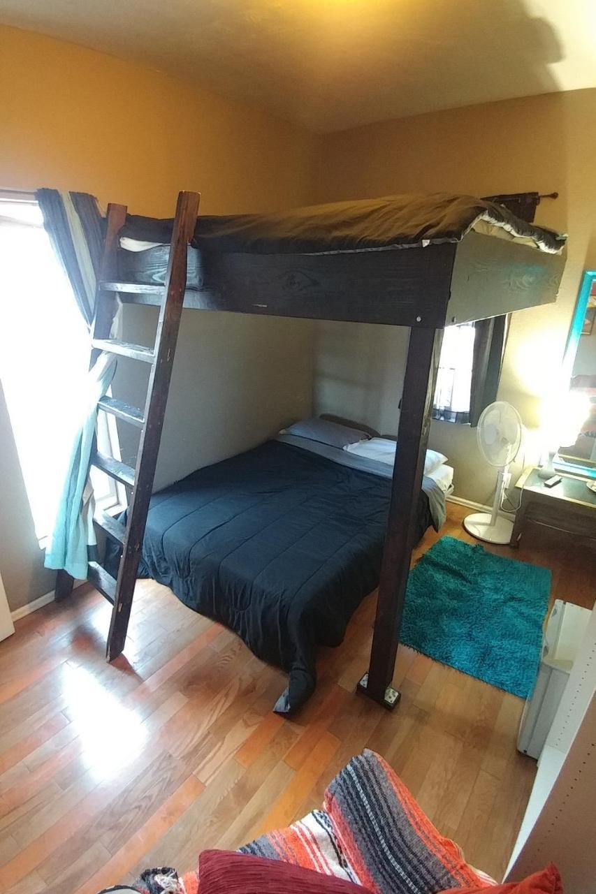 Bed & Breakfast Stout House