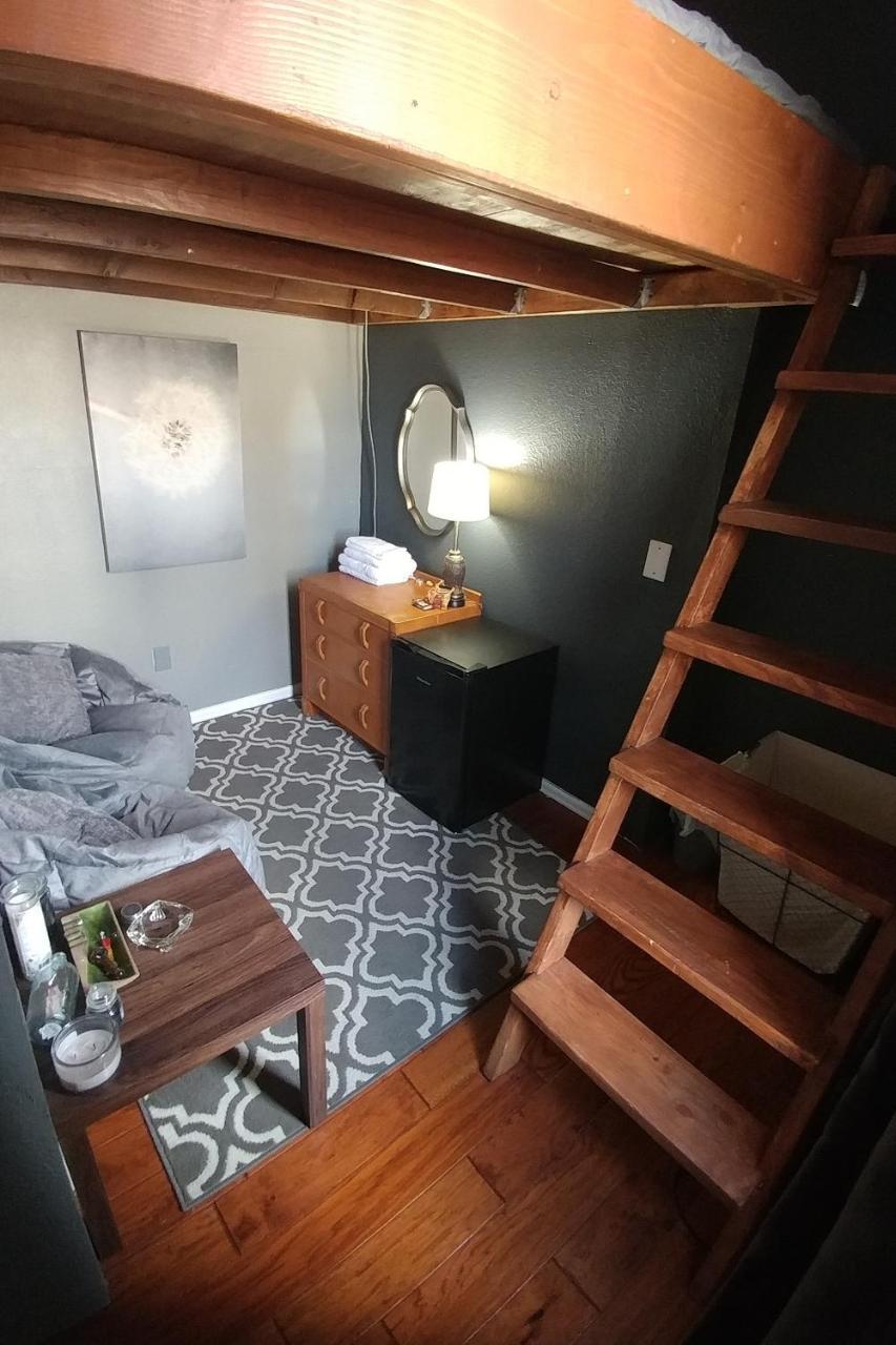 Stout House *