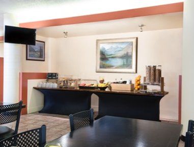 Ramada By Wyndham Downtown 3*