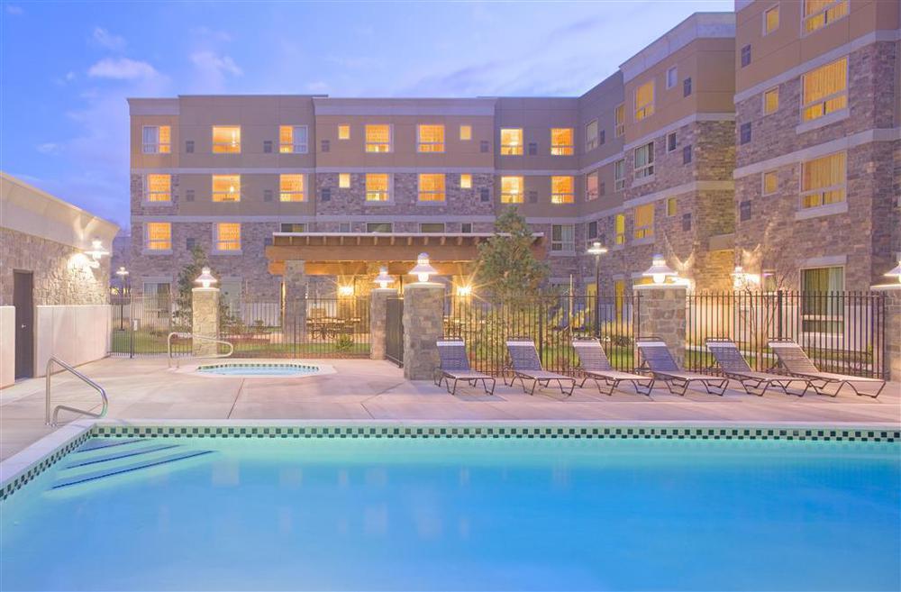 Hyatt House Airport 3*