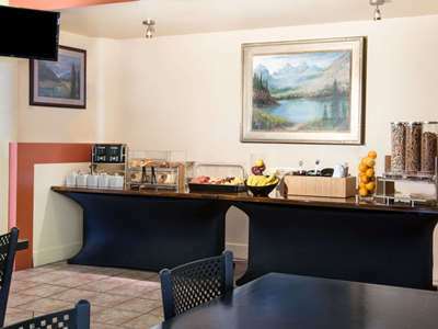Hotel Ramada By Wyndham Downtown