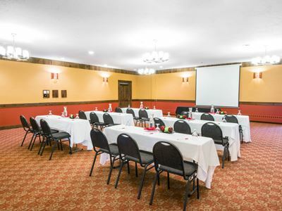 Ramada By Wyndham Downtown