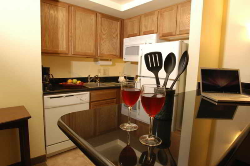 Staybridge International Airport By Ihg Hotel Denver
