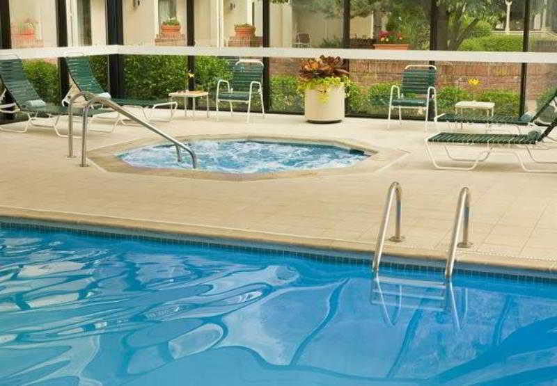 Courtyard By Marriott Park 3*