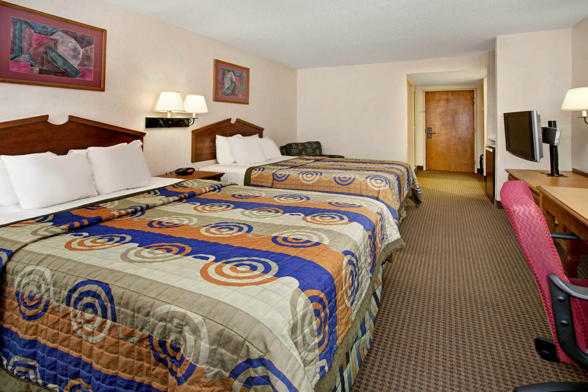 Days & By Wyndham International Airport