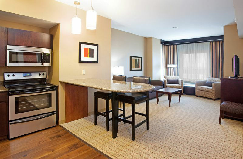 Doubletree By Hilton International Airport, Co Hotel