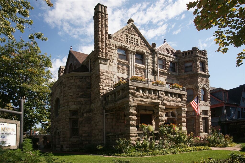 Castle Marne Bed & Breakfast 4*