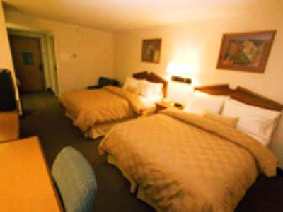 Days & By Wyndham International Airport