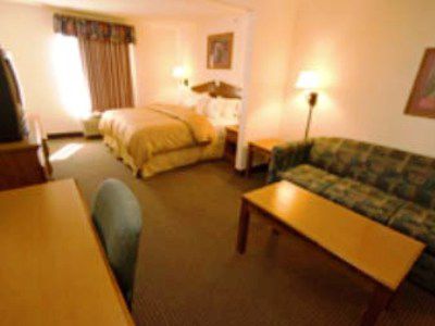 Hotel Days & By Wyndham International Airport