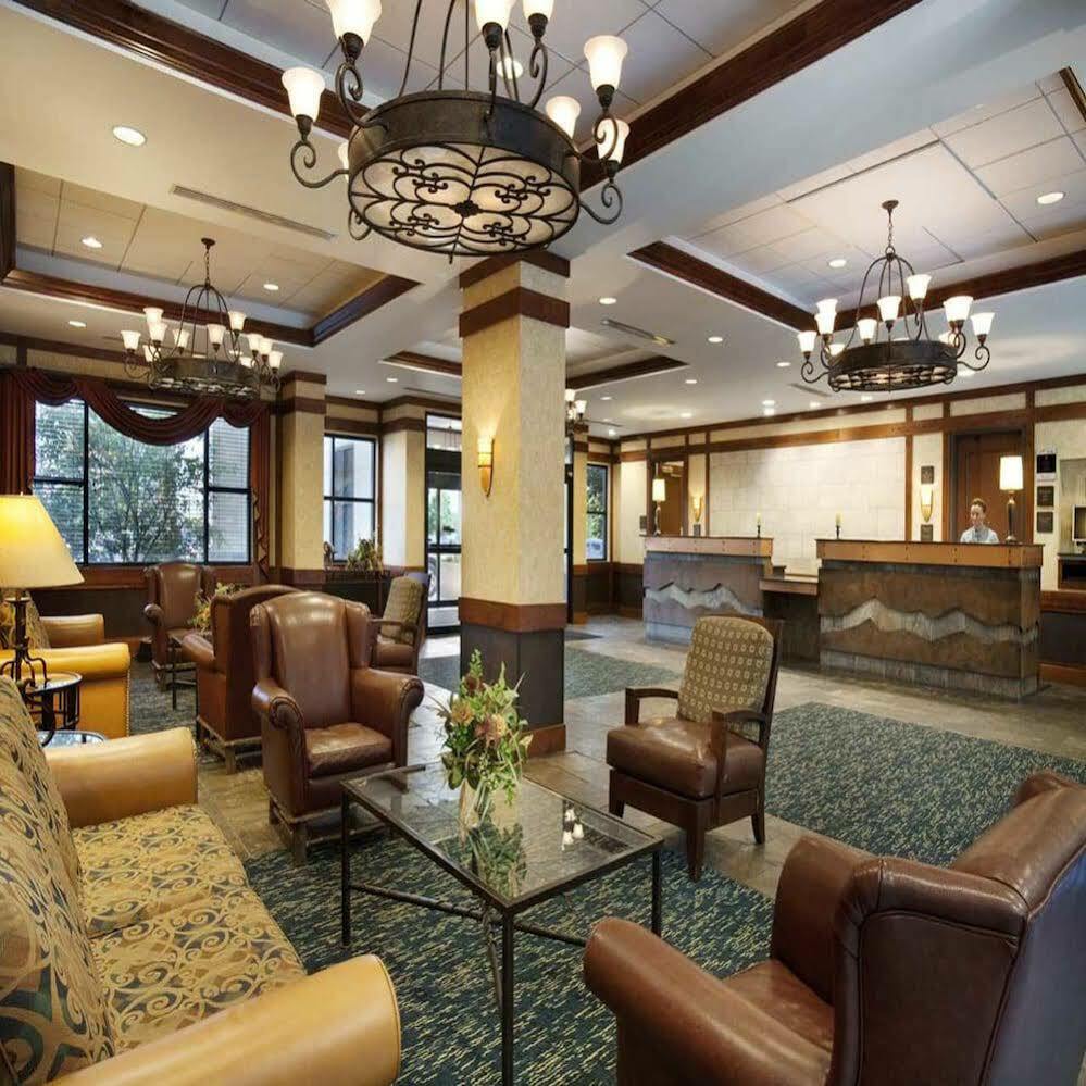 Embassy By Hilton International Airport 4*