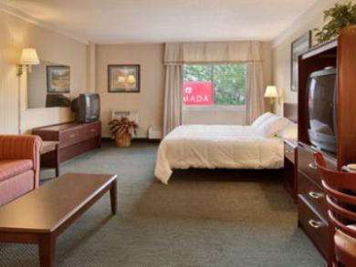 Ramada By Wyndham Downtown
