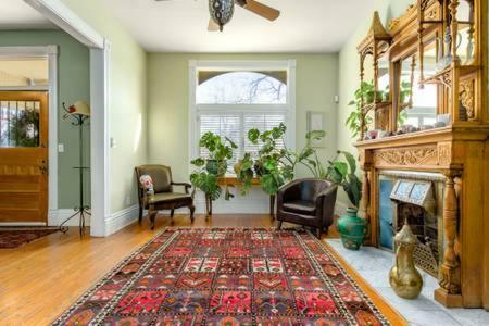 Holiday home Queen Anne Victorian In The Heart Of *