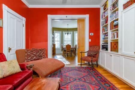 Queen Anne Victorian In The Heart Of Holiday home