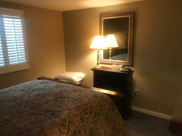 Blue Bear Den 3br 2ba & * Denver