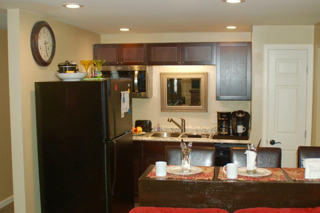 Blue Bear Den 3br 2ba & Apartment Denver