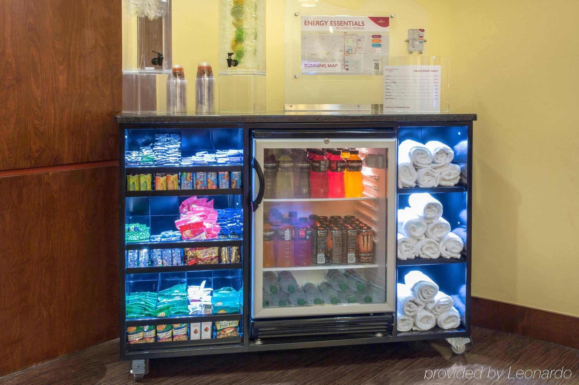 Crowne Plaza International Airport, An Ihg Hotel