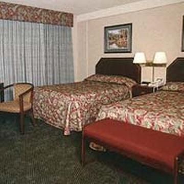 Ramada By Wyndham Downtown
