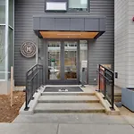 Congress Park 2Br W Gym Pool Nr Shops Dining Den-135