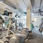 Larimer Square Luxury - Office - Downtown Hub