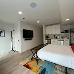 Private, Cozy, Suite By Mile High Stadium And Downtown Denver!