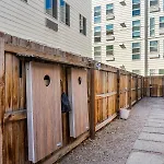 Hot Tub Firepit Pool Table Patio Cozy Downtown Denver