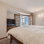 1777 Larimer 2211