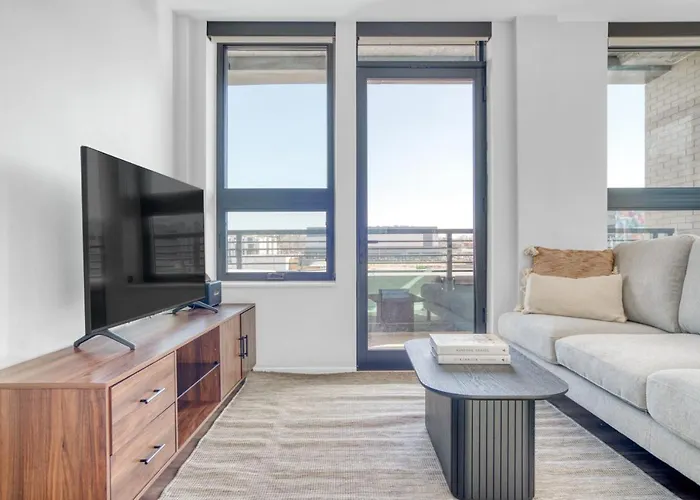 Congress Park 2Br W Gym Pool Nr Shops Dining Den-135