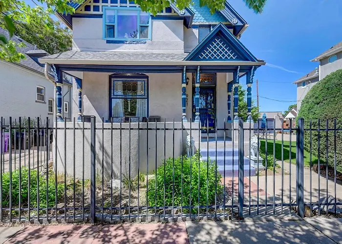 Victorian Manor 1 Mile From Downtown Denver!