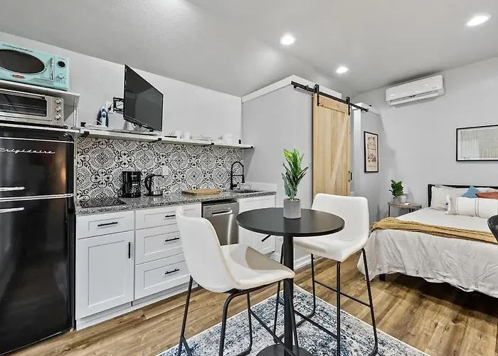 Tiny House With Private Outdoor Space Location