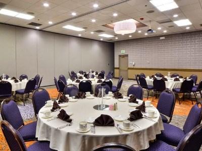 Embassy By Hilton Park 4*