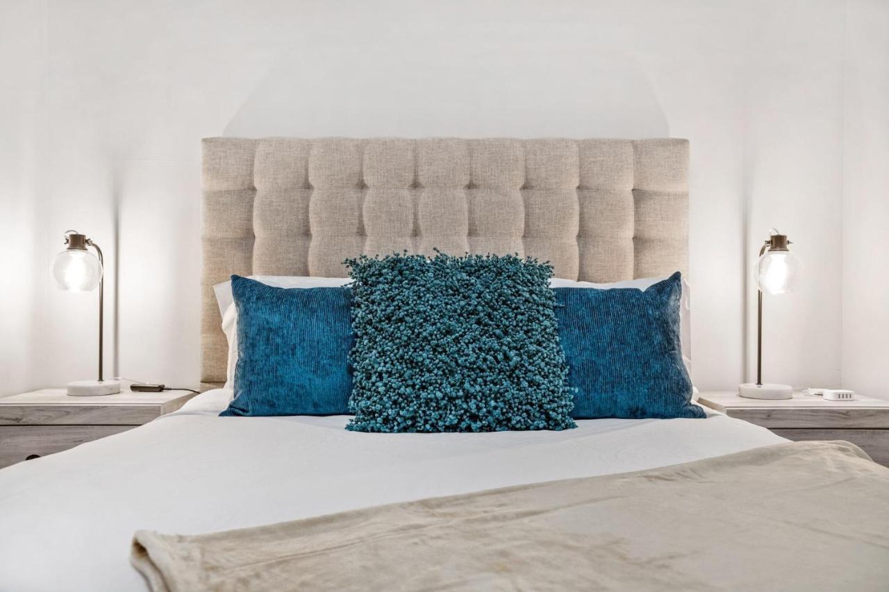 Apartment Fresh Decor - 2br Getaway - Walk To Sloan's *