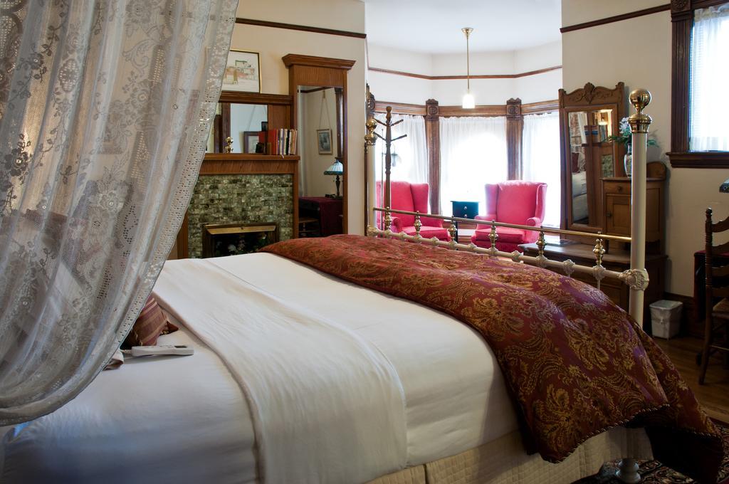 Castle Marne Bed & Breakfast Denver